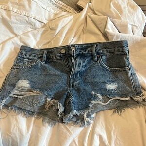 PACSUN low rise jean shorts, size 24